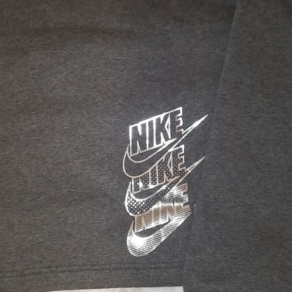 NWT-Nike Fleece Lined Cropped Pullover - Picture 5 of 7